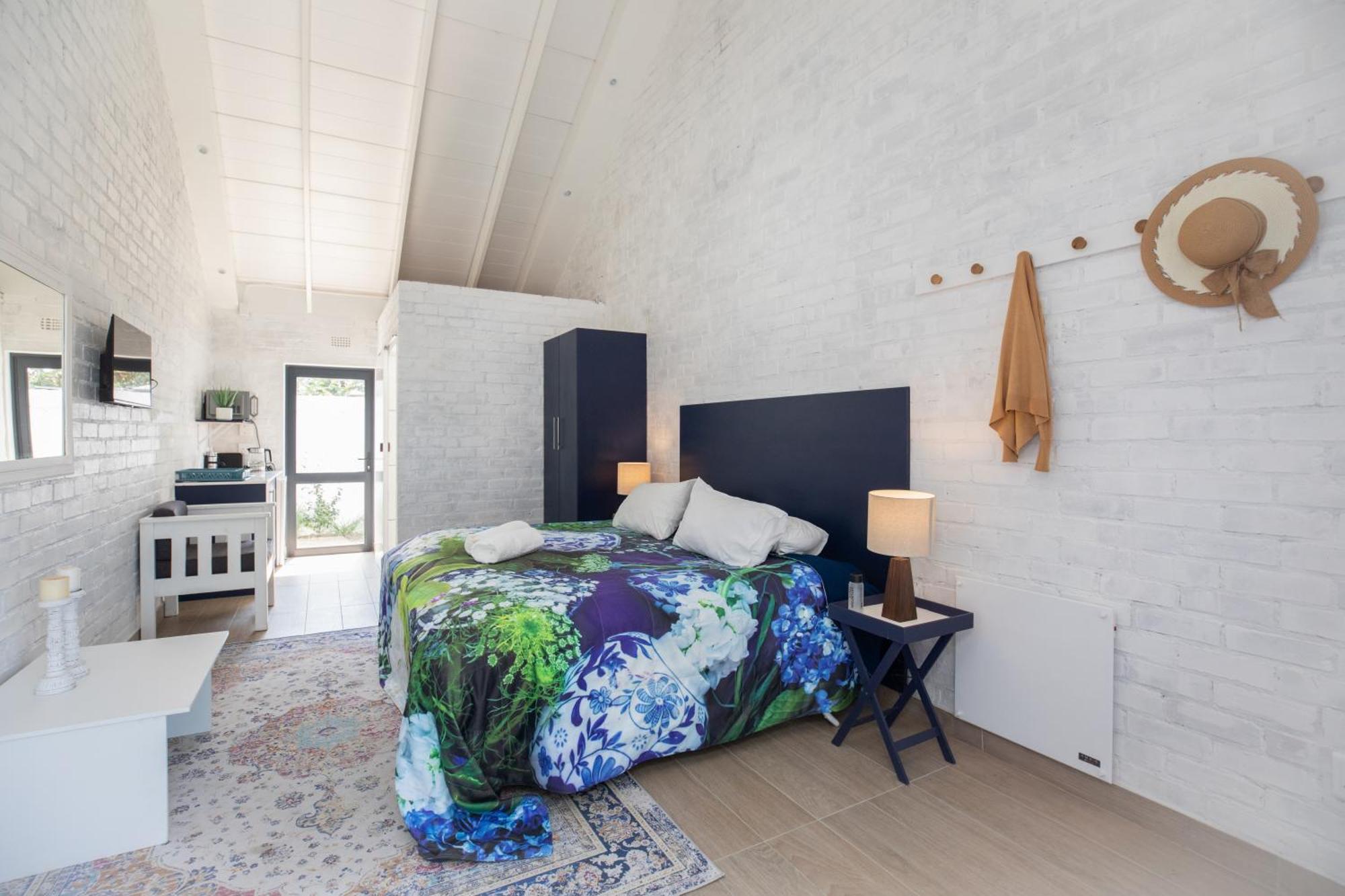 Rouana Guest Farm Hotel สเตลเลนบอช ภายนอก รูปภาพ