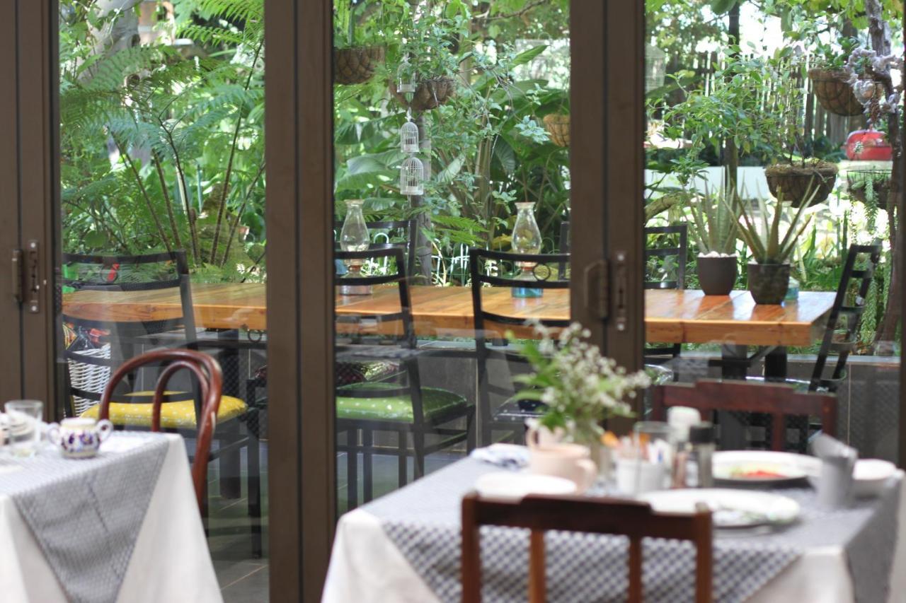 Rouana Guest Farm Hotel สเตลเลนบอช ภายนอก รูปภาพ